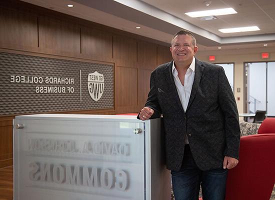 在线博彩 alumnus David Johnson at the David A. Johnson Commons in the Richards College of Business